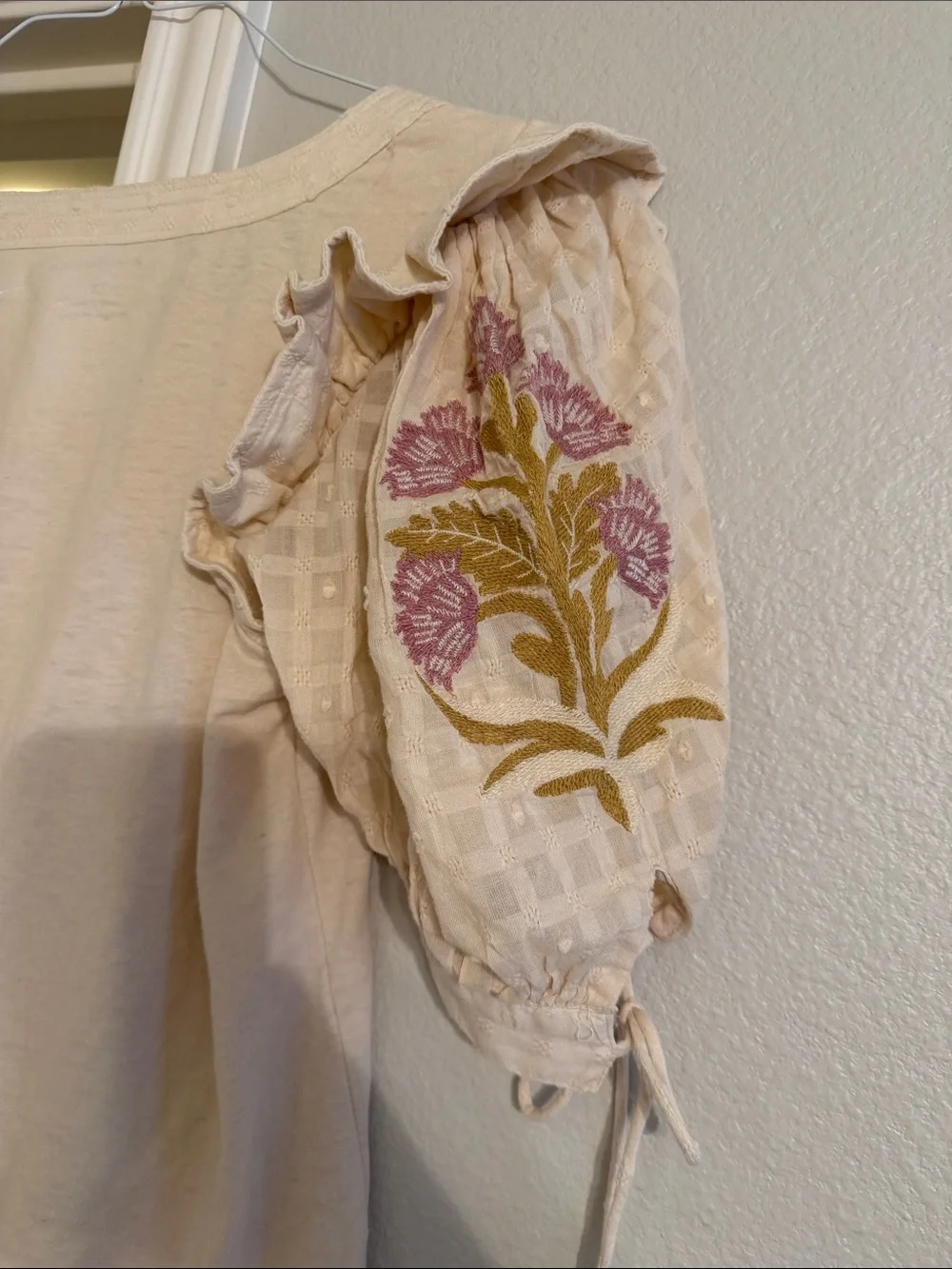 Anthropologie Soft Cream Ruffled Sleeve Women's Top